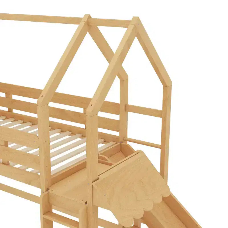 Lit mezzanine cabane avec étagère et toboggan, cadre en bois massif avec barrières de sécurité pour enfants
