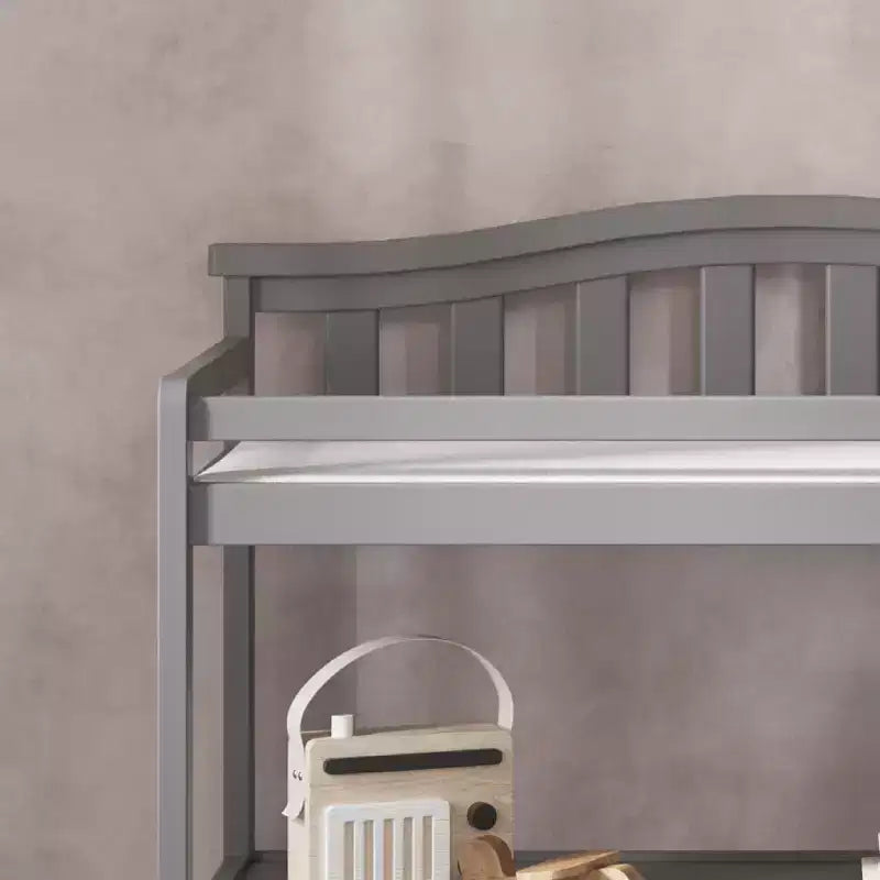 Table à langer pour bébé avec dessus en arc, matelas résistant à l'eau et sangle de sécurité, kit anti-basculement inclus, finition sans danger pour bébé